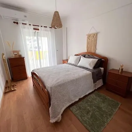 Apartamento T1/piscina Na Praia Da Rocha * Portimão